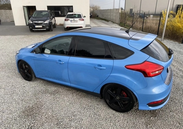 Ford Focus cena 45999 przebieg: 89000, rok produkcji 2017 z Krobia małe 667